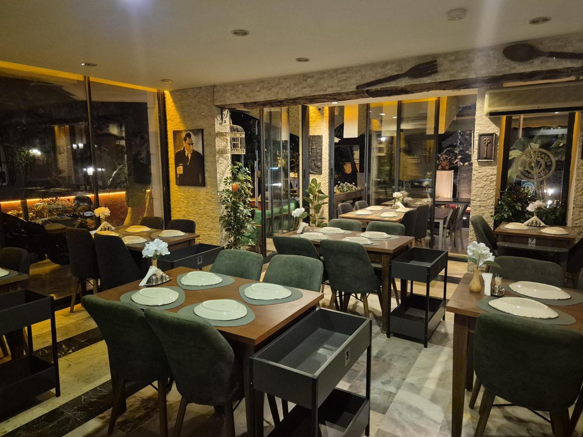 Beyaz Melek Apart Hotel أنطاليا المظهر الخارجي الصورة